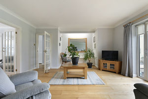 Sitting room- click for photo gallery